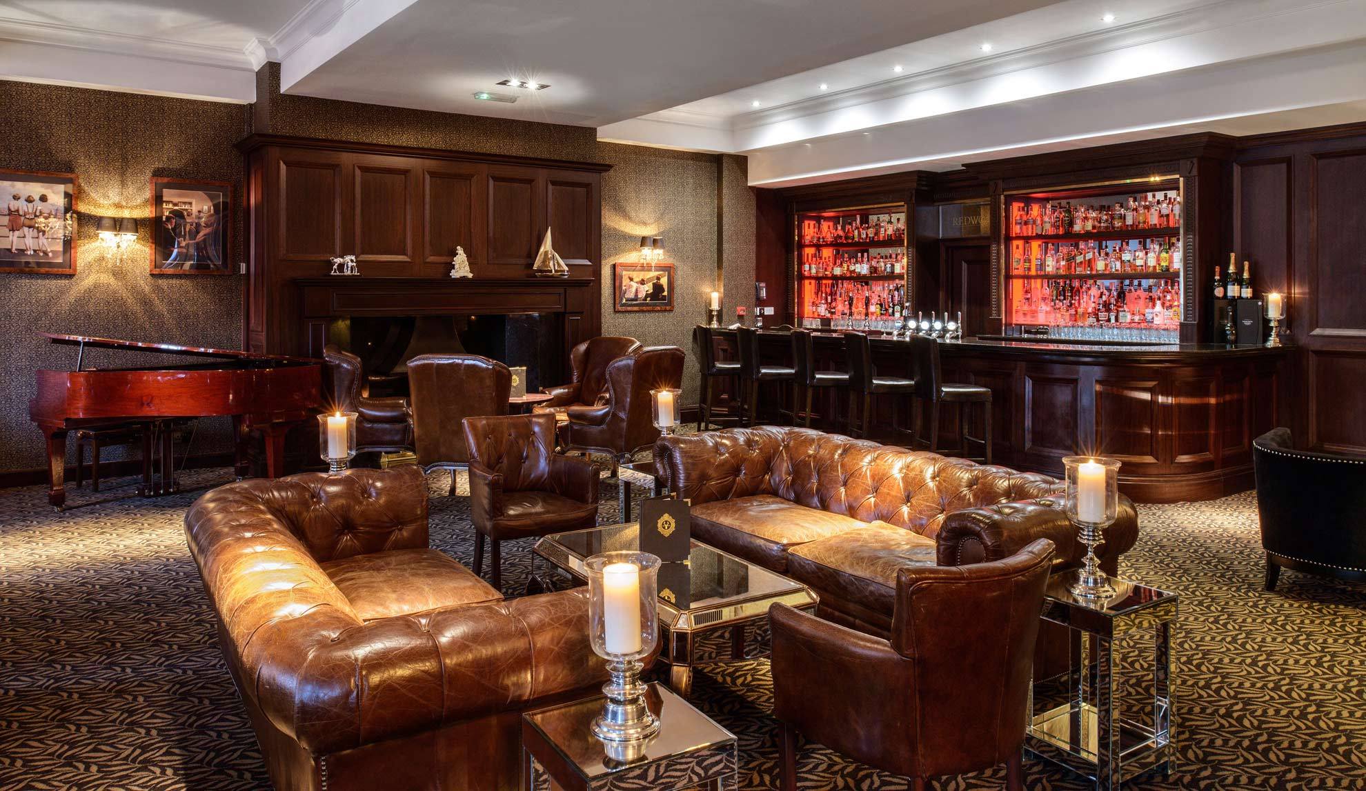 Redwood Bar - Carousel Jill Tate 03